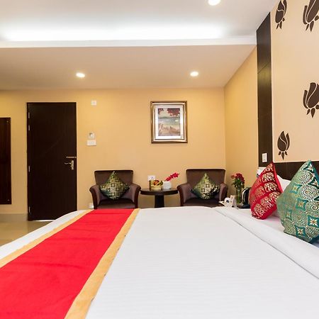 Central Courtyard Boutique Hotel Siliguri Bagian luar foto