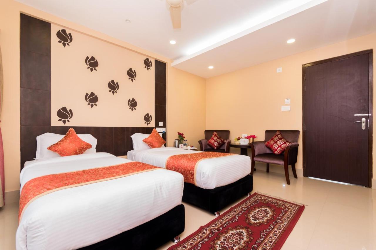 Central Courtyard Boutique Hotel Siliguri Bagian luar foto