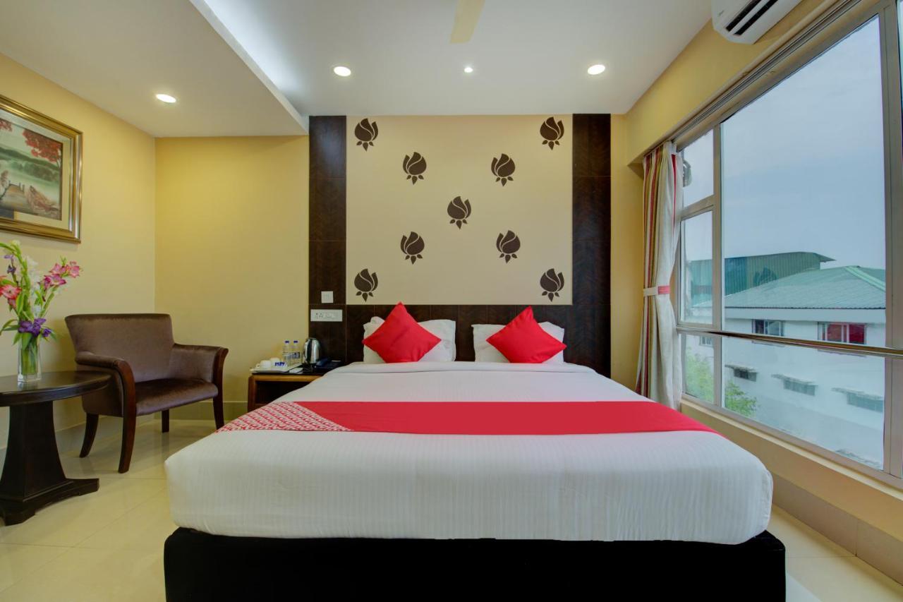 Central Courtyard Boutique Hotel Siliguri Bagian luar foto