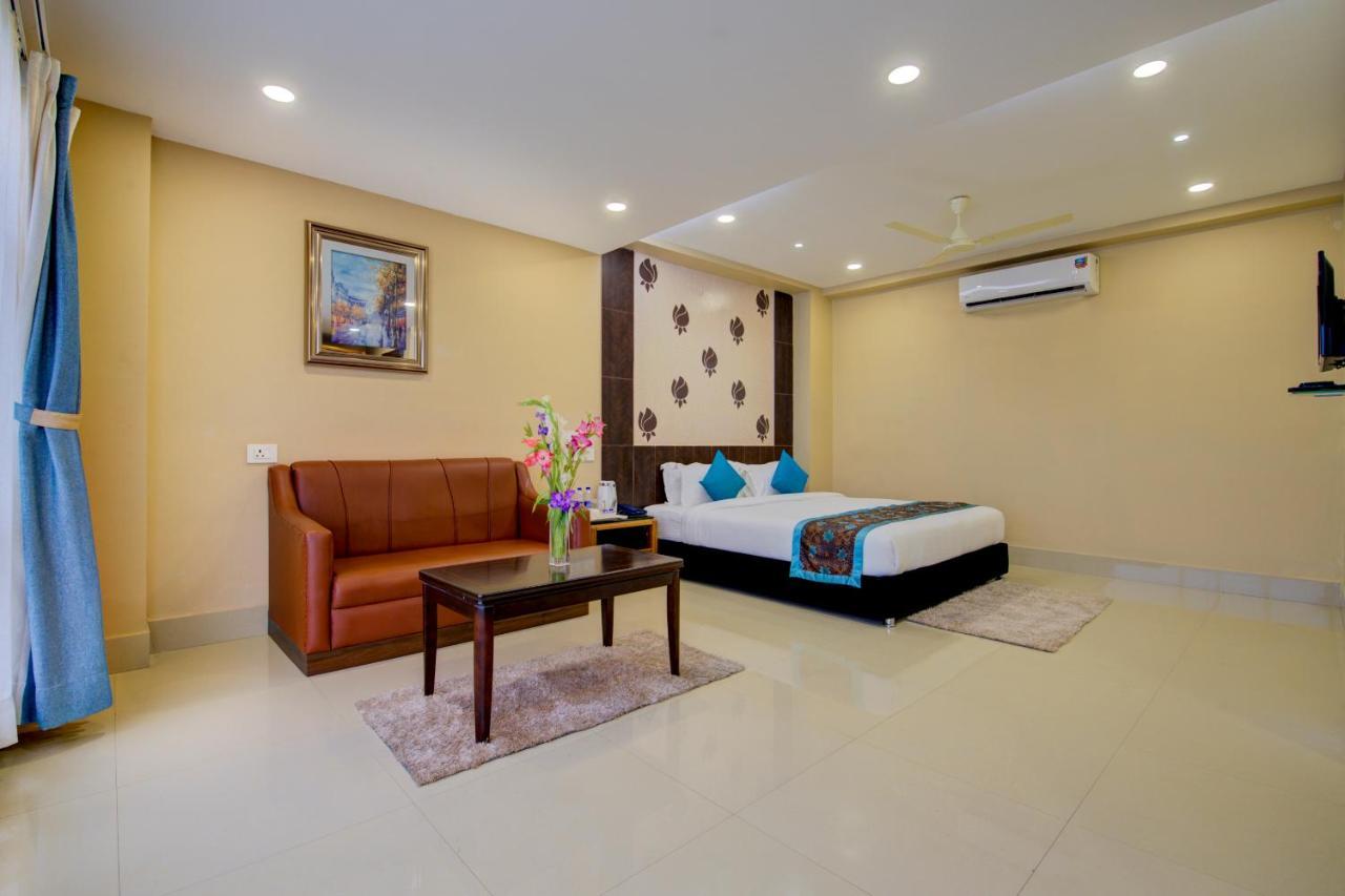 Central Courtyard Boutique Hotel Siliguri Bagian luar foto