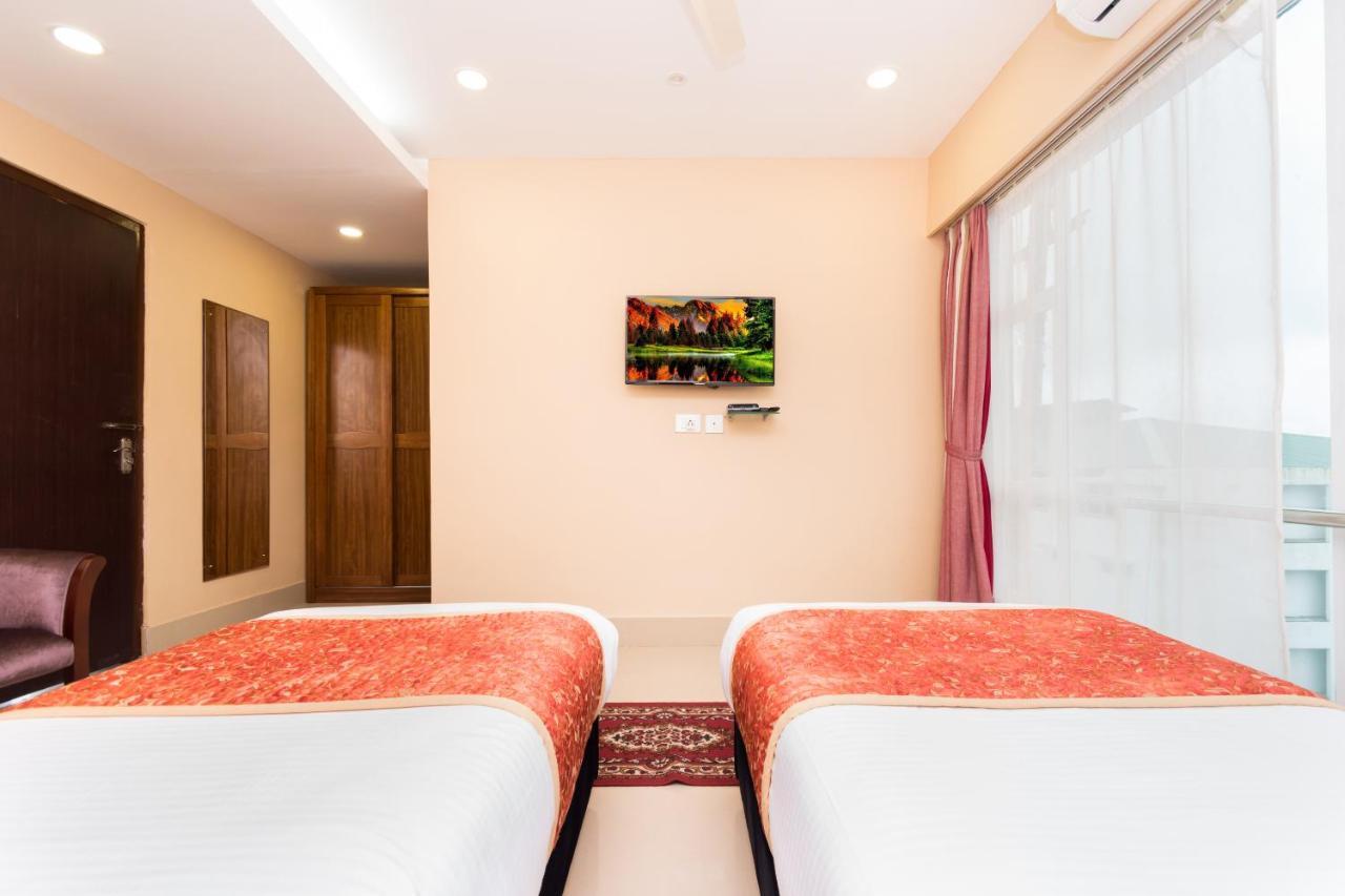 Central Courtyard Boutique Hotel Siliguri Bagian luar foto