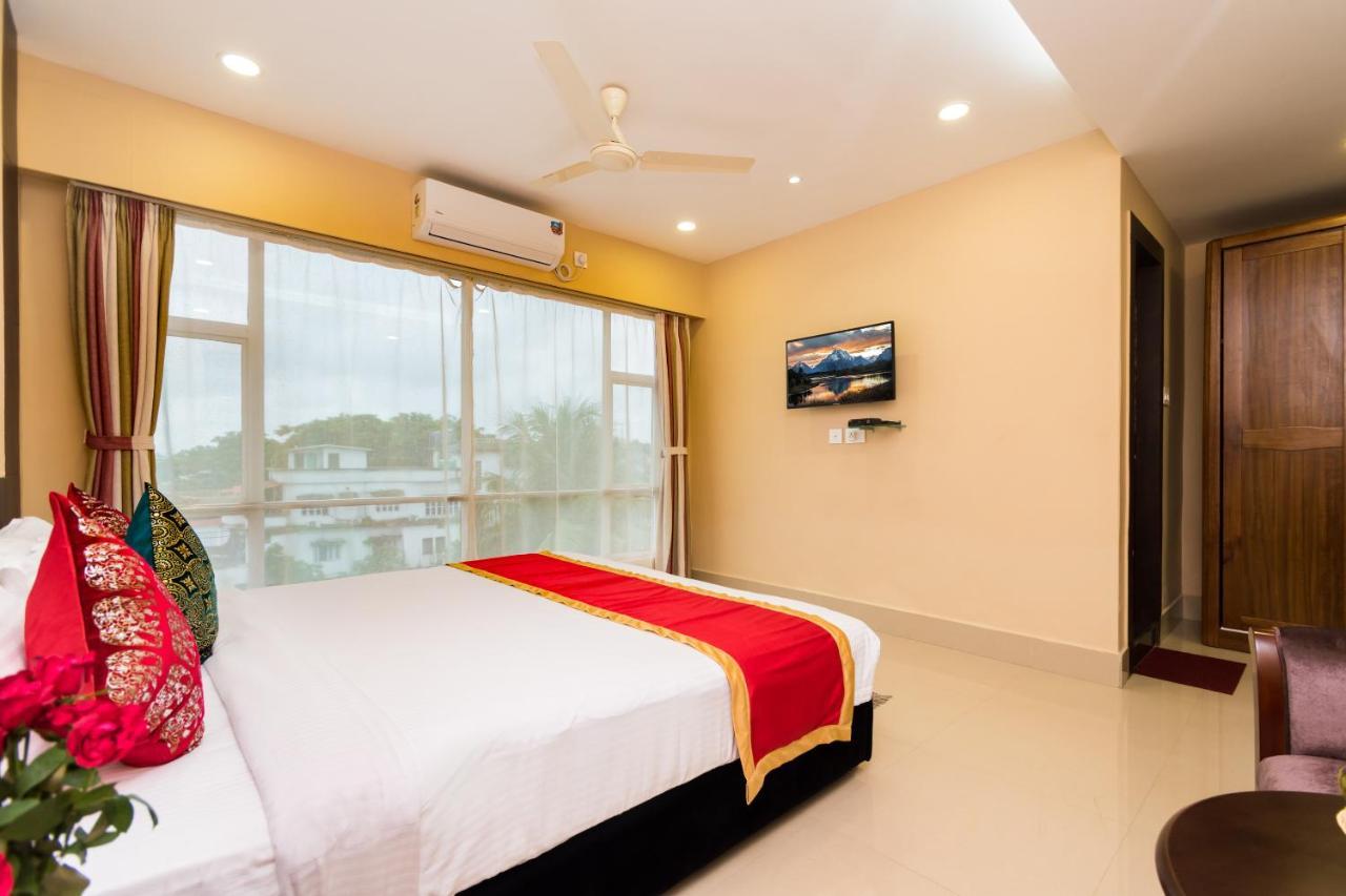 Central Courtyard Boutique Hotel Siliguri Bagian luar foto