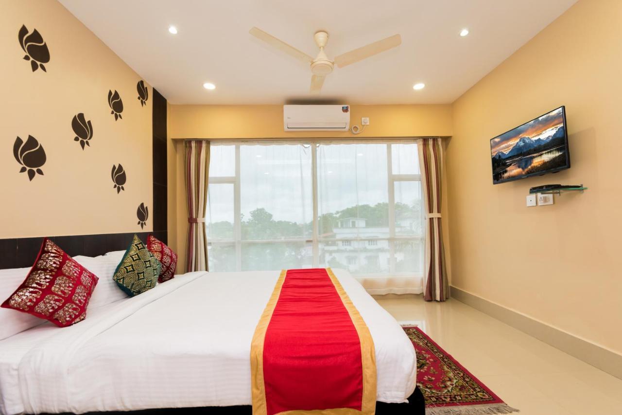 Central Courtyard Boutique Hotel Siliguri Bagian luar foto