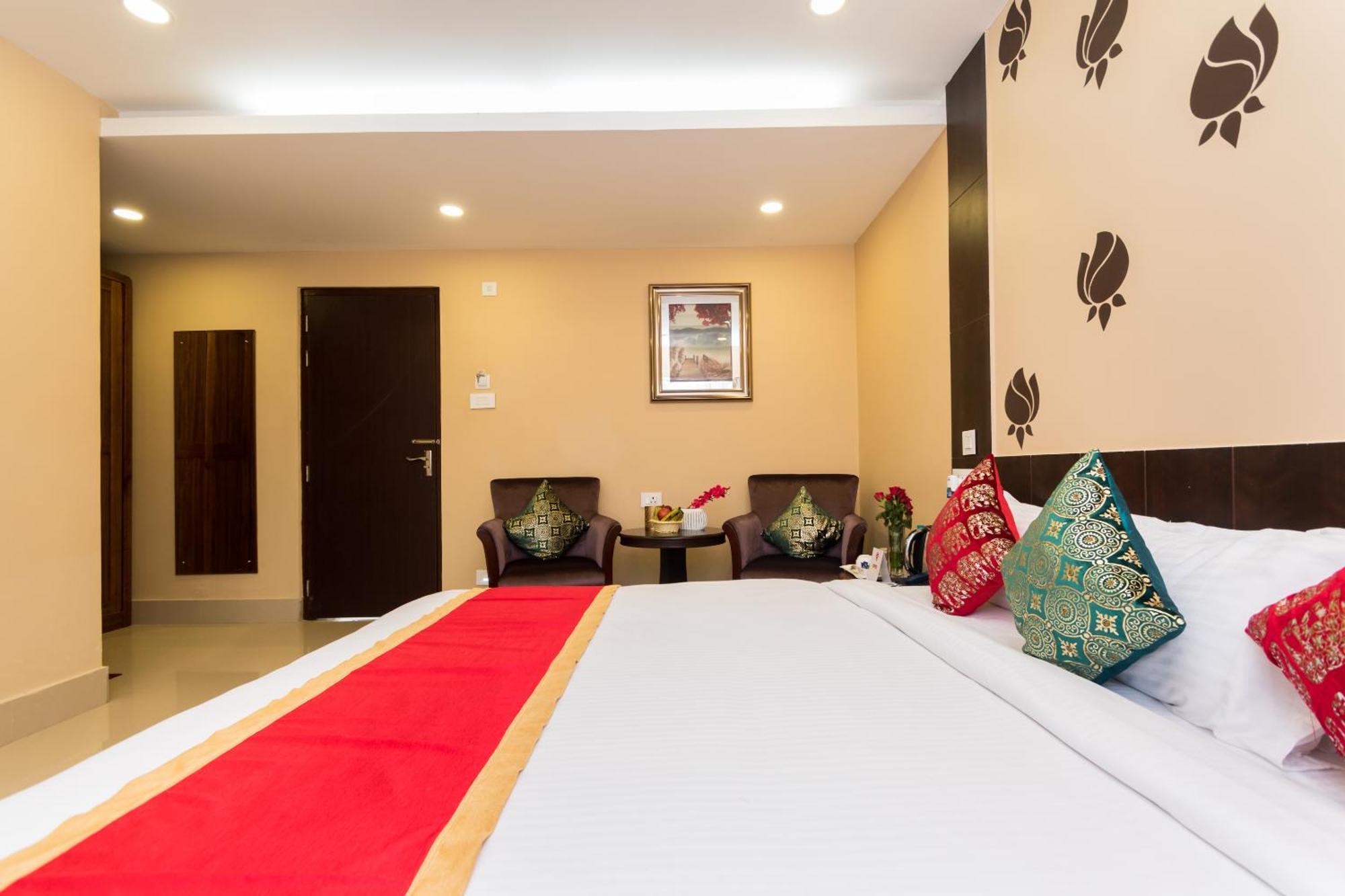 Central Courtyard Boutique Hotel Siliguri Bagian luar foto
