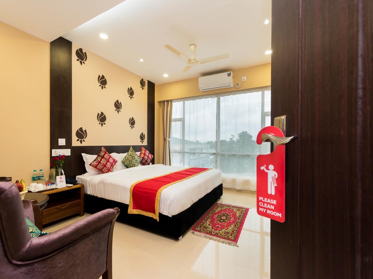 Central Courtyard Boutique Hotel Siliguri Bagian luar foto