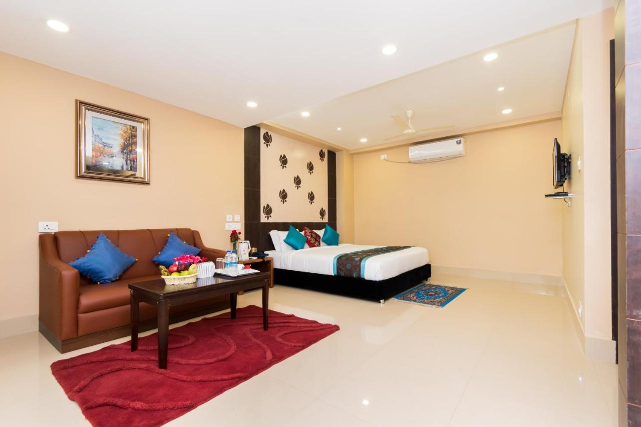 Central Courtyard Boutique Hotel Siliguri Bagian luar foto